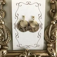 Item thumbnail for item 876ca2b4-241a-4c6d-a851-34d49a73d57b