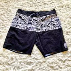 【ストリート】ビラボン 総柄 ボードショーツ 水着 黒 28インチ 春夏のサムネイル