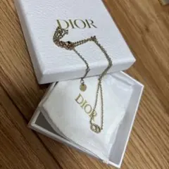 Dior ロゴチャーム付きネックレス