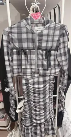 bubbles ダブルリボンシアーチェックワンピース グレー