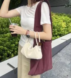 Item thumbnail for item c22847ad-4101-4096-895a-48649d29893d