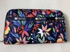 【美品】 Lesportsac フラワープリント 長財布