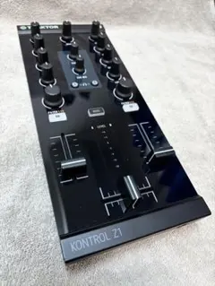 Native Instruments Traktor Kontrol Z1のサムネイル
