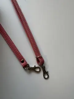 ピンクのショルダーストラップ　合皮