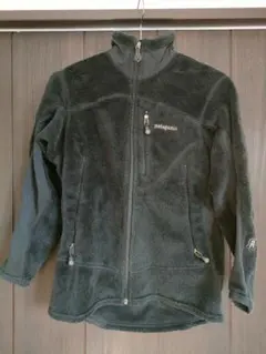 パタゴニア patagonia　R2 フリースxs　ブラック