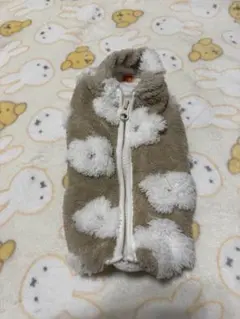 ペットパラダイス犬服 ベージュとホワイトのボア素材　冬服　女の子3S