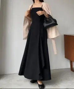 Louere フレアラッフルキャミワンピース