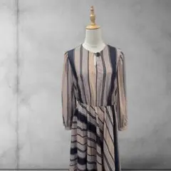 ストライプ模様レトロスタイルワンピース　クラシカル　大人エレガンス