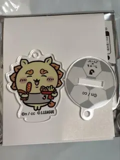 ちいかわ✖︎Jリーグ　キーホルダーにもなるアクリルスタンド　シーサー