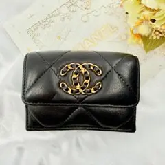 美品 CHANEL シャネル 19 ディズヌフ 三つ折り財布