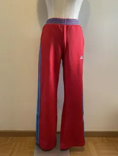 adidas アディダストラックパンツ赤