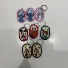 ディズニーキャラクター アクリルキーホルダー8個セット