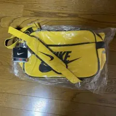 Nike ショルダーバッグ イエロー