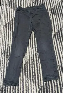UNIQLO キッズ ブラック パンツ 145-155cm