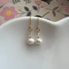 淡水パール✖️水晶 ♡ 天然石ピアス♬*゜