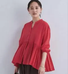 green label relaxing レッドブラウス サイズFREE