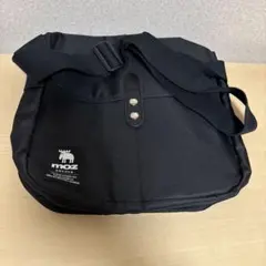 moz［モズ］ ビッグショルダーバッグ ブラック　多機能