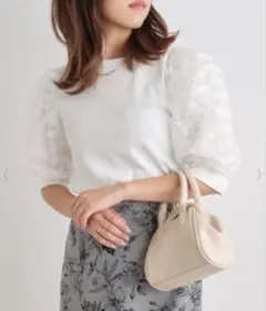 NICE CLAUP ナイスクラップ　袖オーガン刺繍レーストップス　五分袖