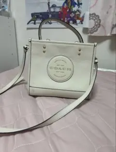 COACH ホワイトレザー ショルダーバッグ
