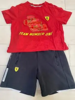 フェラーリ Tシャツとショートパンツ 130