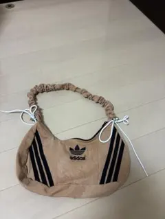 adidas ショルダーバッグ ベージュ ストライプ