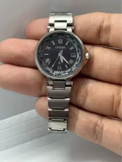 人気のブラック　シチズン　クロスシー　電波ソーラー　ハッピーフライト