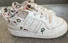 adidas スニーカー サンリオコラボ 16cm