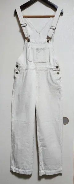 ホワイトオーバーオール