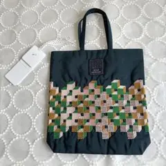 ミナペルホネン トーストバッグ　kuutio ダークグリーン　新品・未使用のサムネイル