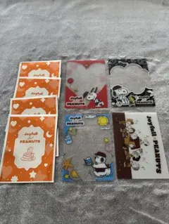 ジョイフル　PEANUTS スヌーピー クリアカード　４枚
