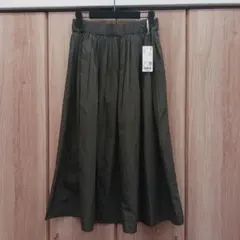 新品タグ付 ユニクロ ボリューム ギャザースカート 丈短め 限定 オリーブ