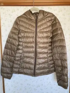 ユニクロ　ユニクロ　プレミアムダウン　ウルトラライトジャケット　フード付き