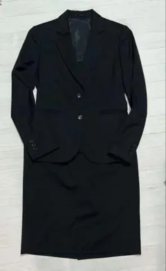 黒 シングルボタン スカートスーツ