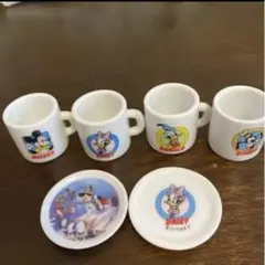 ディズニー ミニカップと皿セット　ミニチュア食器　ガチャ