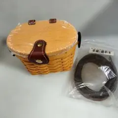 【未使用】木製オーバル型かごバッグ　ショルダー、チャーム付き