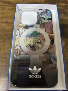adidas iPhoneケース MagSafe対応 グラフィティ柄のサムネイル