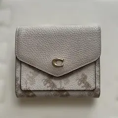 コーチ　二つ折り　ホースアンドキャリッジ白