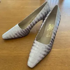 SalvatoreFerragamo フェラガモ 23.5cmパイソン柄パンプスのサムネイル