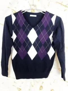 アーガイルパターン Vネックセーター ネイビー