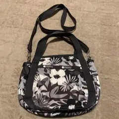 レスポートサック フラワーパターン サコッシュ