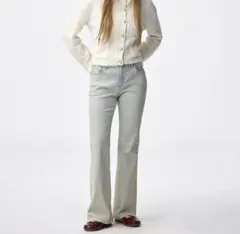 GU スリムフレアジーンズ　Sサイズ