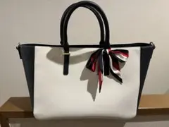 TOMMY HILFIGER ホワイト/ネイビー トートバッグ リボン付き