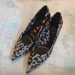 ZARA レオパード柄 ポインテッドトゥ パンプス ヒールのサムネイル