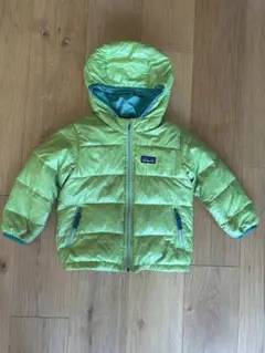 patagonia フード付きダウン　 2T ライトグリーン