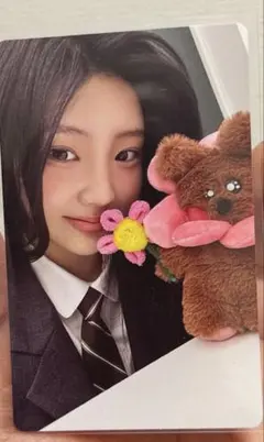 illit ウォンヒ bomb ポップアップ 限定 ぬいぐるみ トレカ セット illit ウォンヒ bombぬいぐるみ トレカ セット - メルカリ