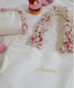 Areeam アリーム 刺繍フラワーフリルトートバッグ アイボリーのサムネイル