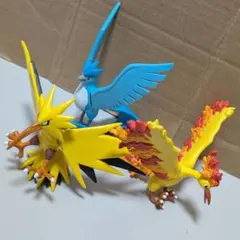 廃盤品 モンコレ サンダー ファイヤー 2体セット ☆未開封☆ - メルカリ