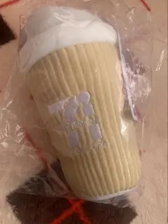 セブンイレブン　一番くじ　B賞　セブンカフェぬいぐるみチャーム　カフェラテのサムネイル