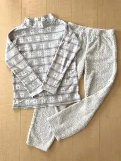 UNIQLO KIDS⭐︎フリース花柄ルームウェア上下セット⭐︎130