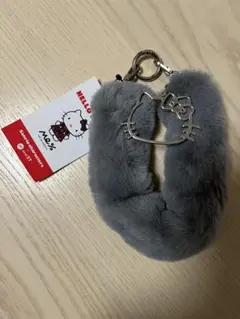 ハローキティ　ファーアクセサリー